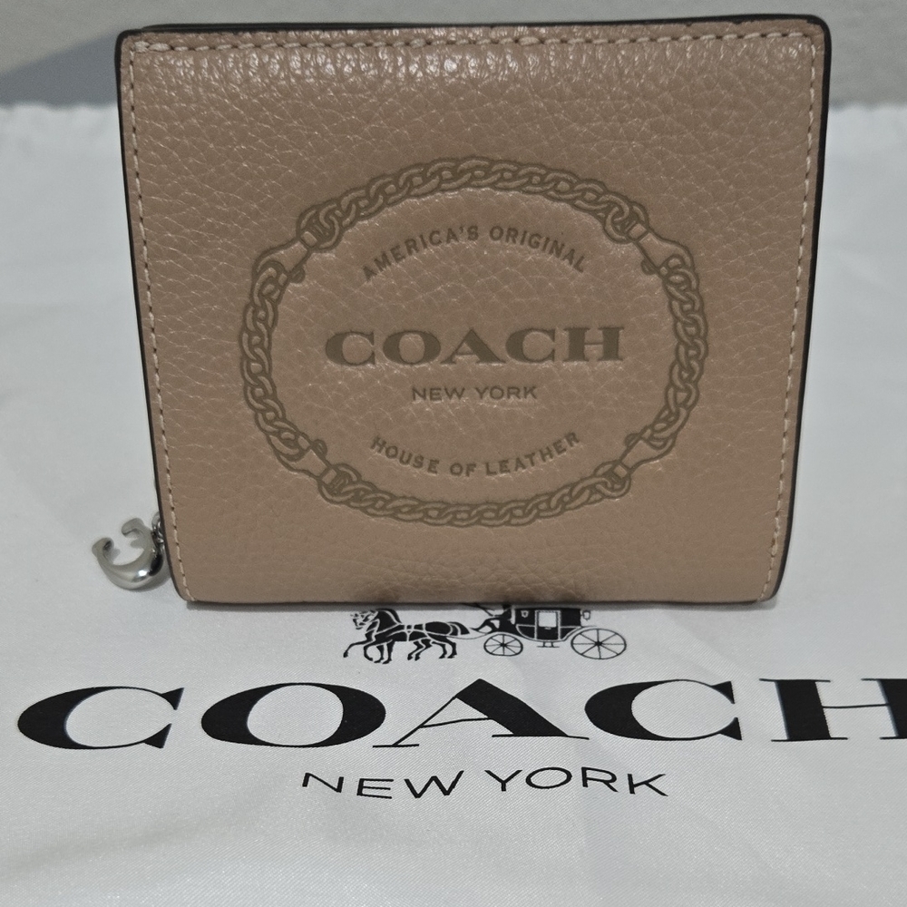 Coach Beige Leather Wallet